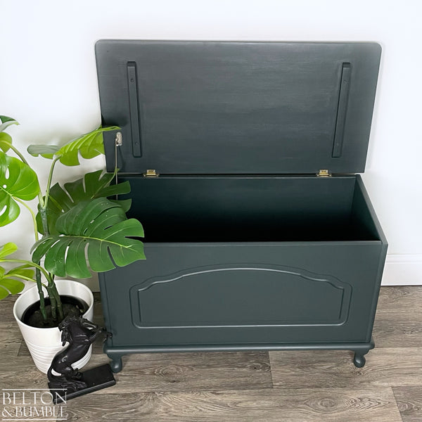Blanket Storage Box in Dark Green-Belton & Bumble