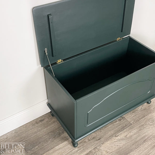 Blanket Storage Box in Dark Green-Belton & Bumble