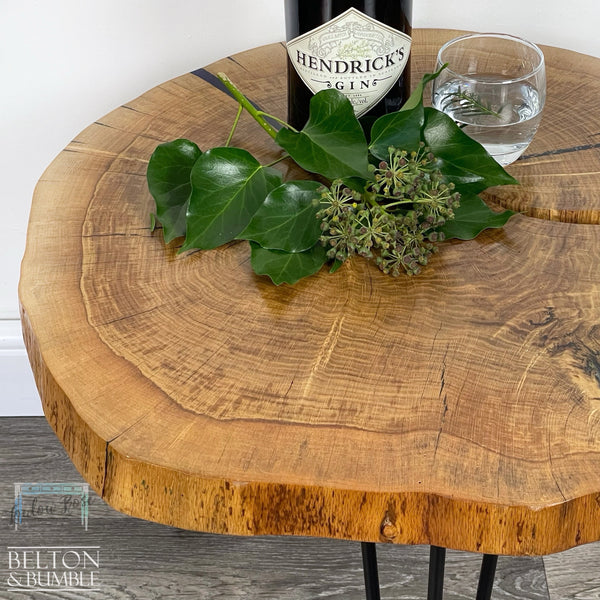 Oak Slice Blue Resin Coffee Table – Close-up of oak, resin with blue finish and texture