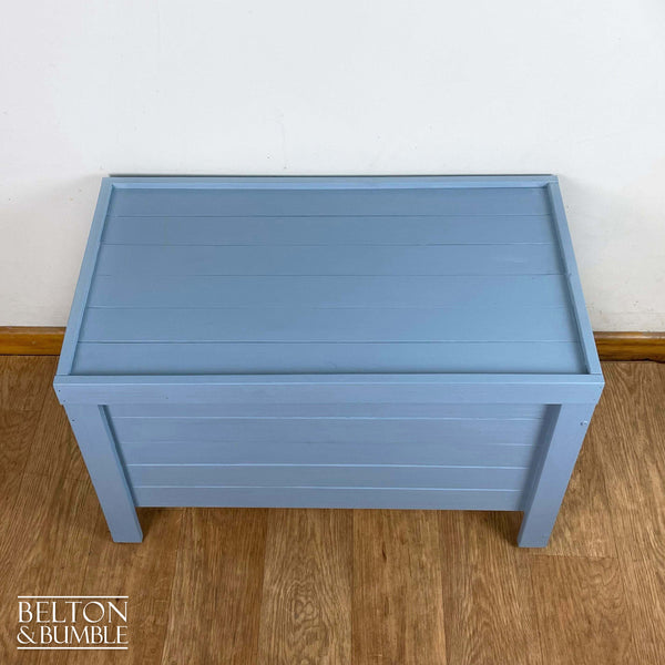 Pine Blanket Box in Pale Blue-Belton & Bumble