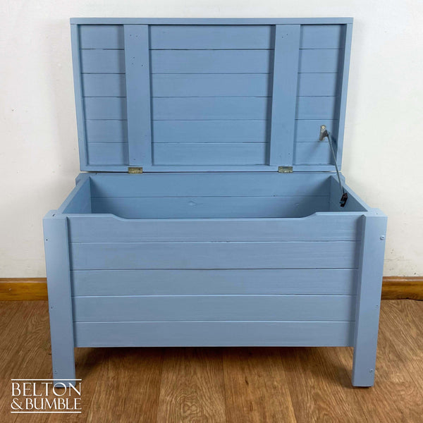 Pine Blanket Box in Pale Blue-Belton & Bumble