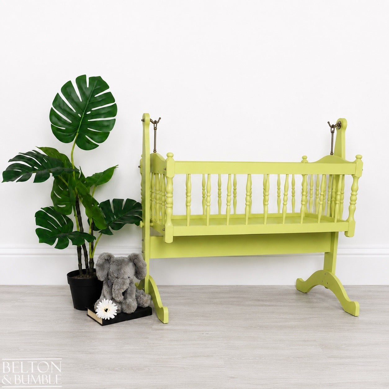 Swinging Crib in Citron Yellow for Dolls & Teddies
