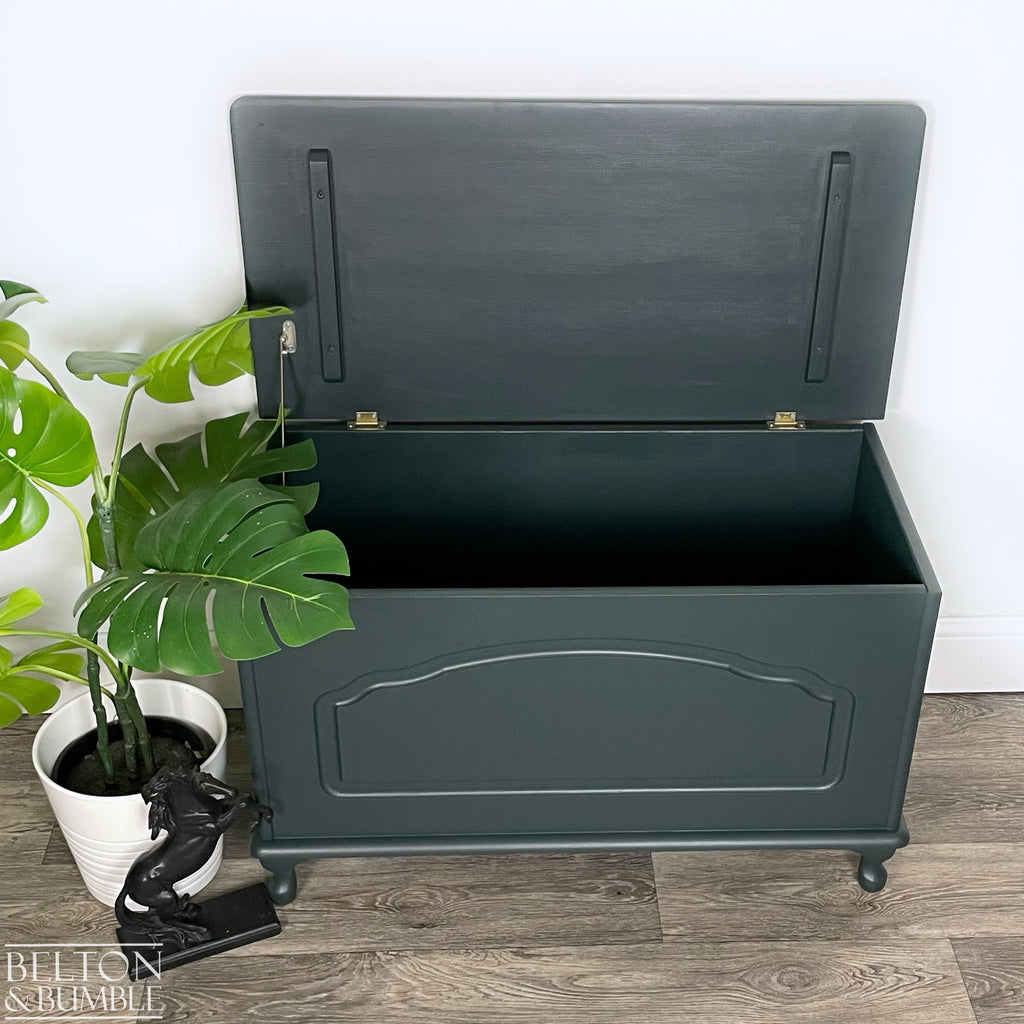 Blanket Storage Box in Dark Green-Belton & Bumble