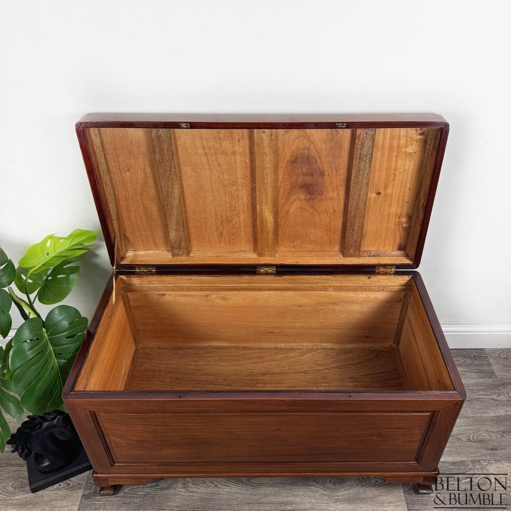 Mahogany Blanket Box Storage Chest with Lift-Up Lid