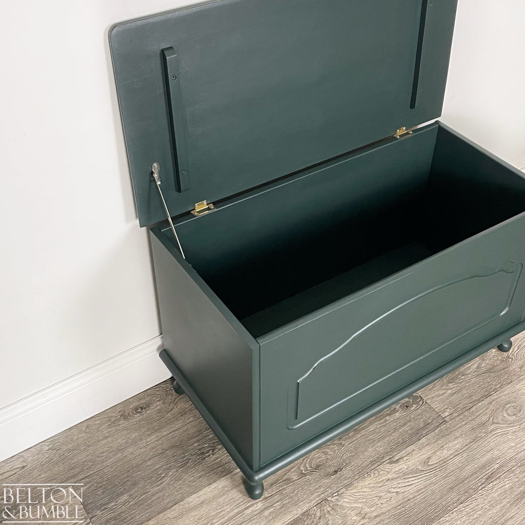 Blanket Storage Box in Dark Green-Belton & Bumble