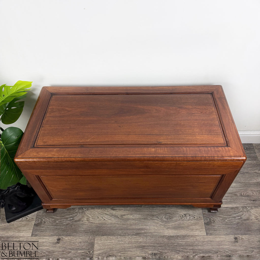 Mahogany Blanket Box Storage Chest with Lift-Up Lid