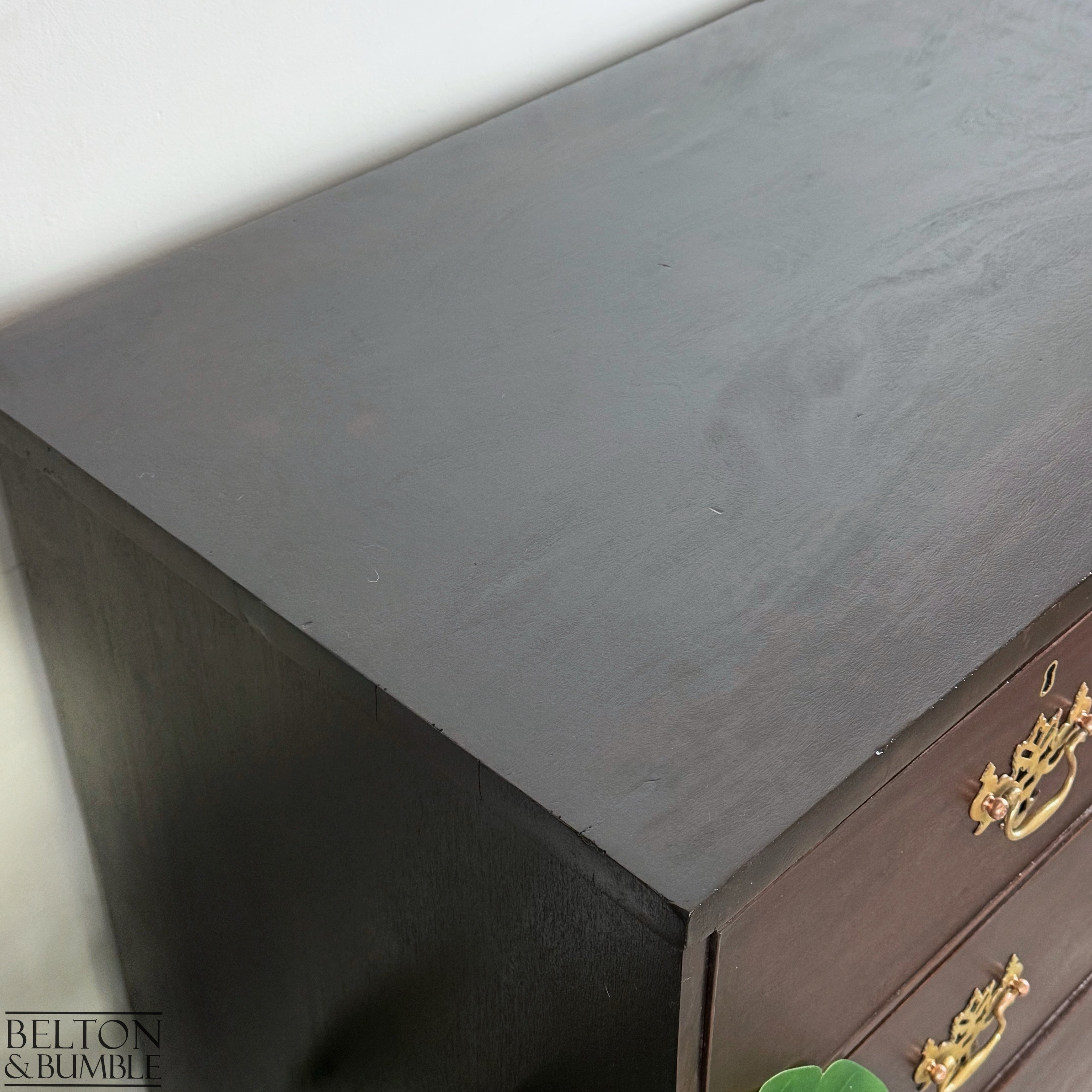 Antique Style Solid Wood Chest of Drawers in Mahogany and Walnut