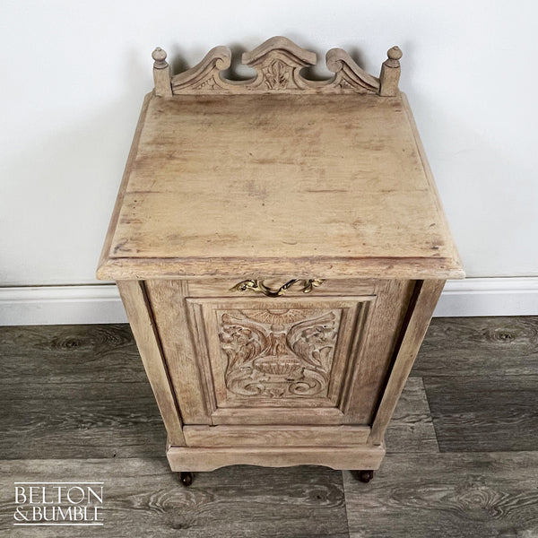 Antique Victorian Perdonium – Top surface detail showing smooth, satin finish and edge profile