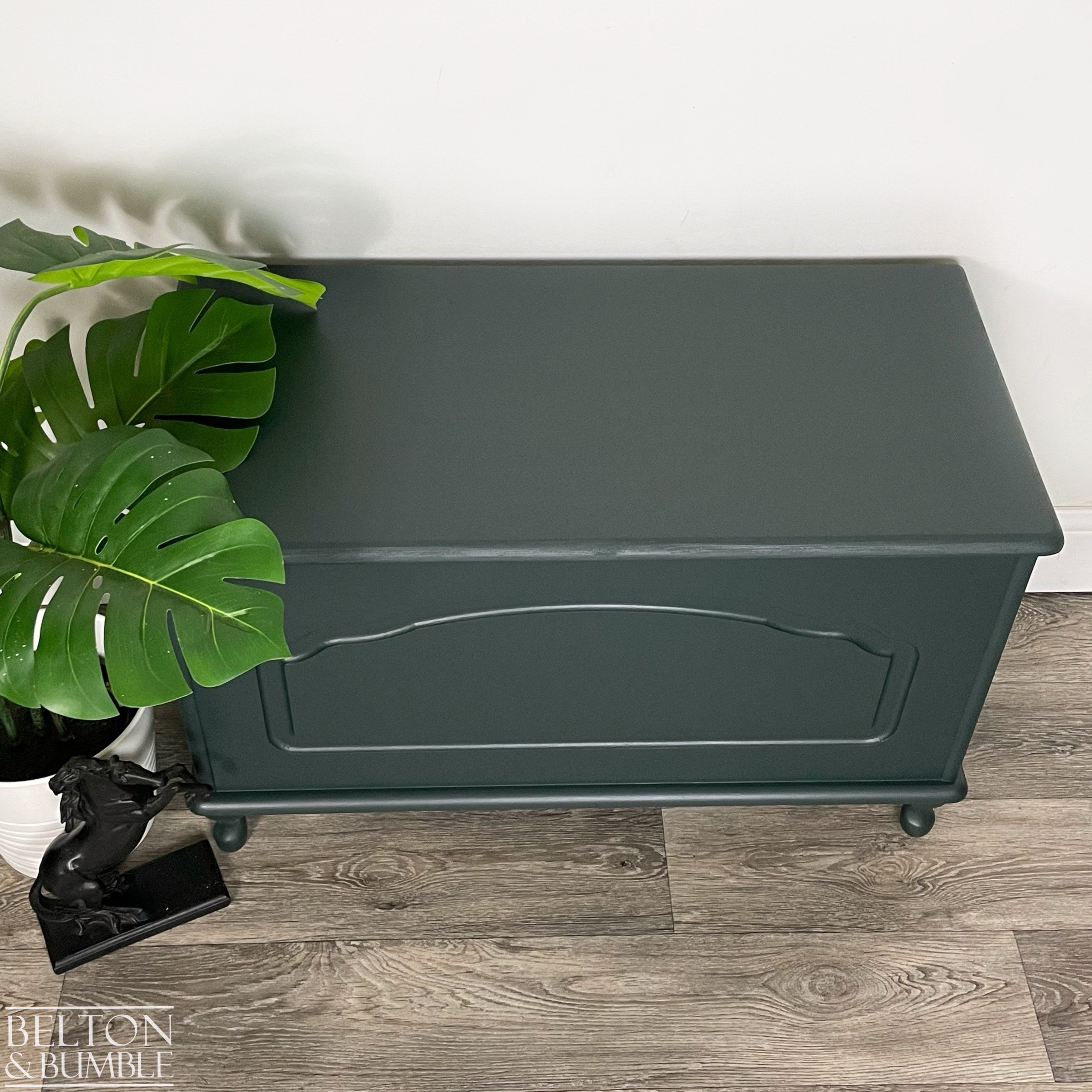 Blanket Storage Box in Dark Green-Belton & Bumble