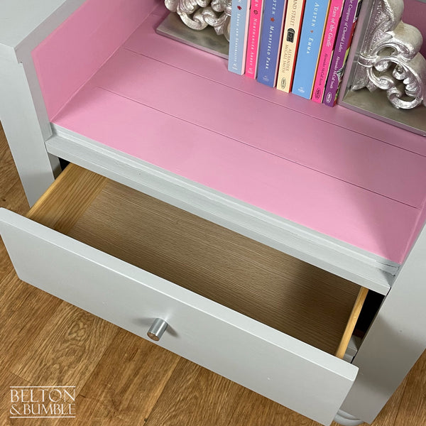 Children’s Reading Seat and Storage Bookcase Set – Interior detail view with usable drawer