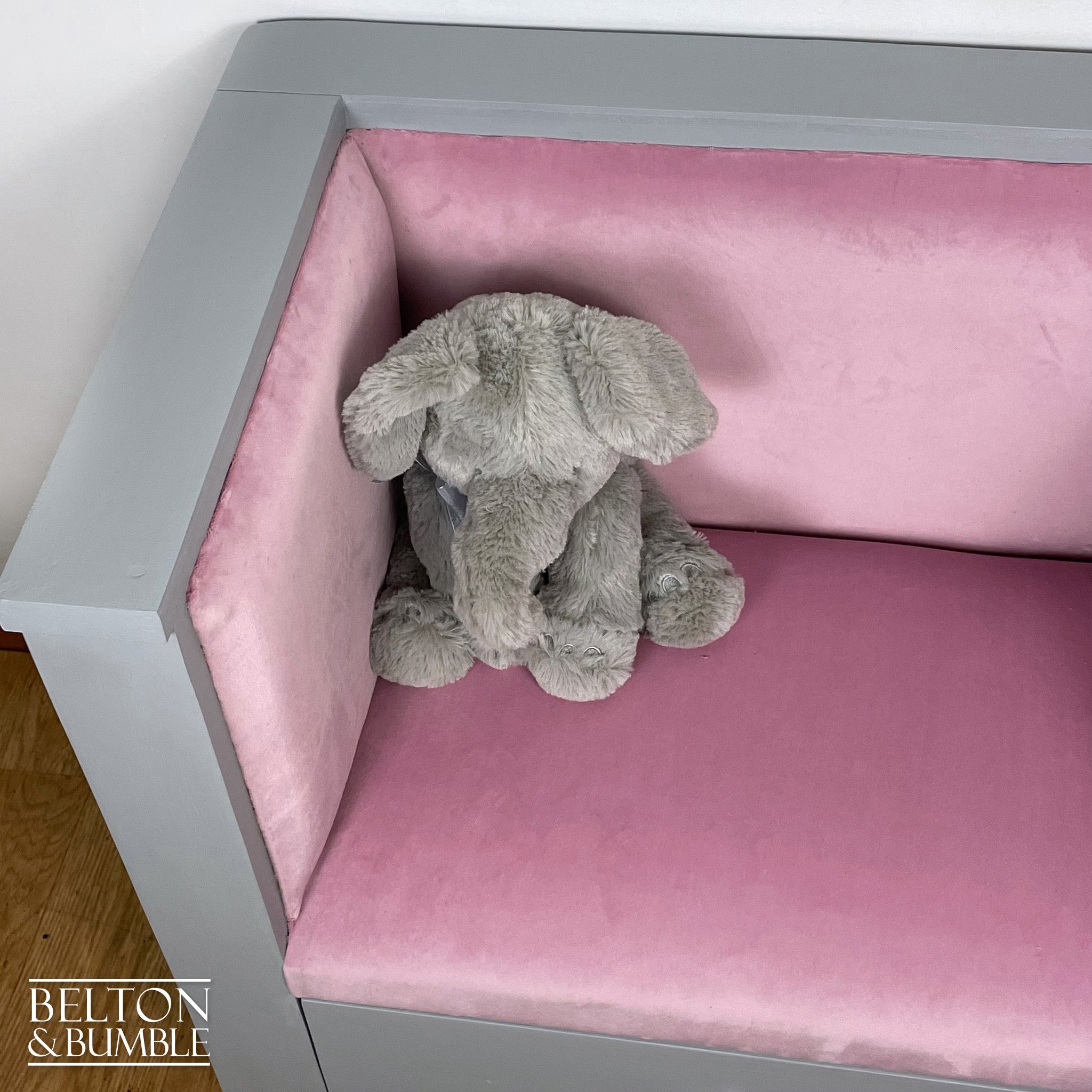 Children’s Reading Seat and Storage Bookcase Set – Velvet chair padding left 