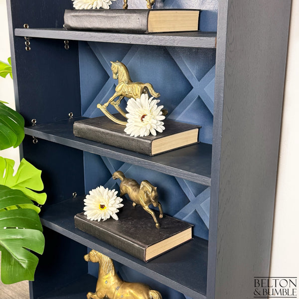 Freestanding Bookcase in Navy Blue with Adjustable Shelves — Side profile highlighting depth and back panel print