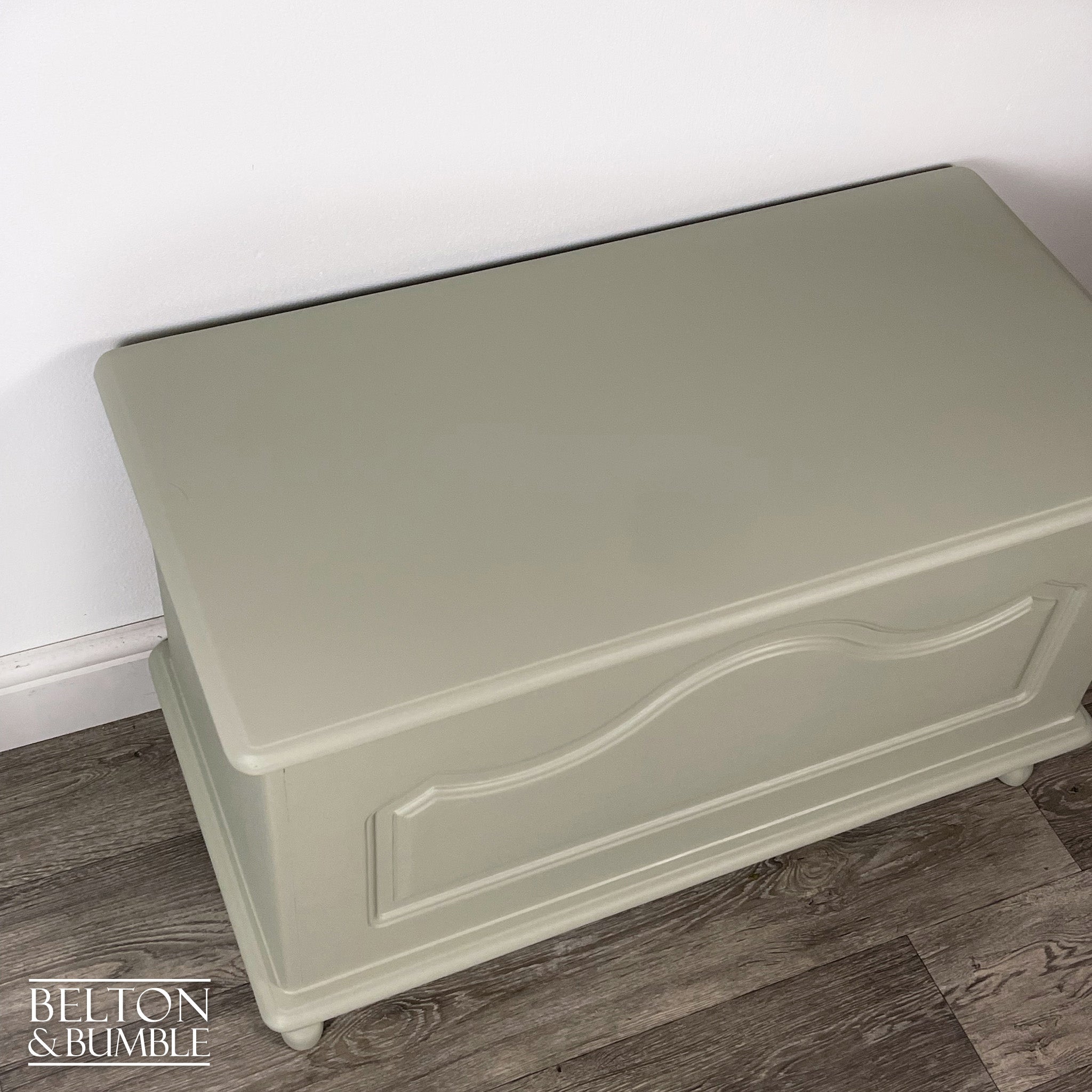 Blanket Storage Box in Pale Green-Belton & Bumble