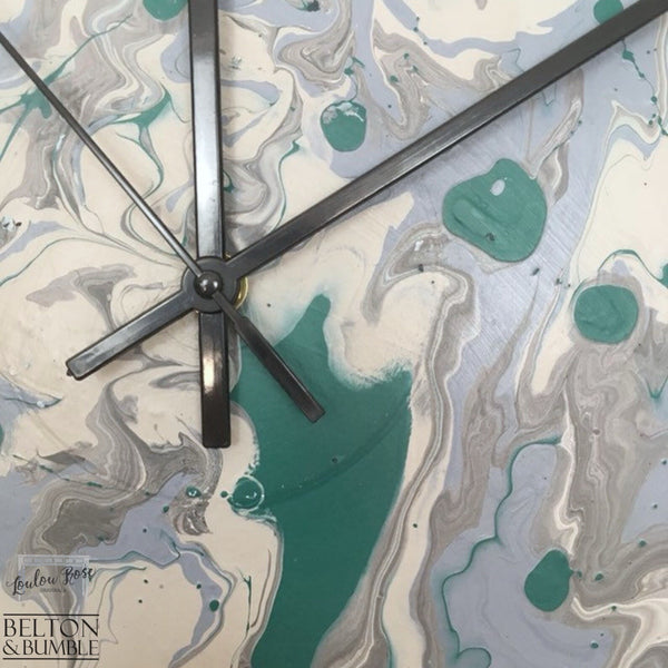 Green & Grey Vinyl Record Clock – Earthy Abstract Design — close-up of marbling and colour transitions