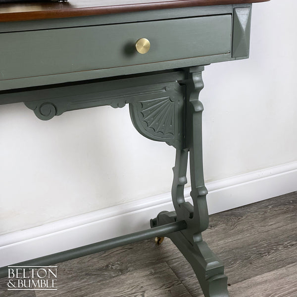 Large Mahogany Console Table in Green – Close-up of mahogany with green finish and texture