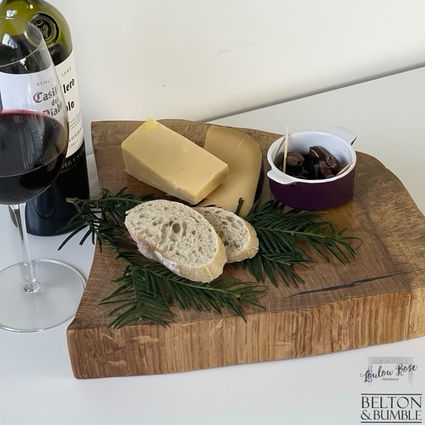 Oak Slice Cheese & Bread Board 40 cm – angled view highlighting contour and thickness
