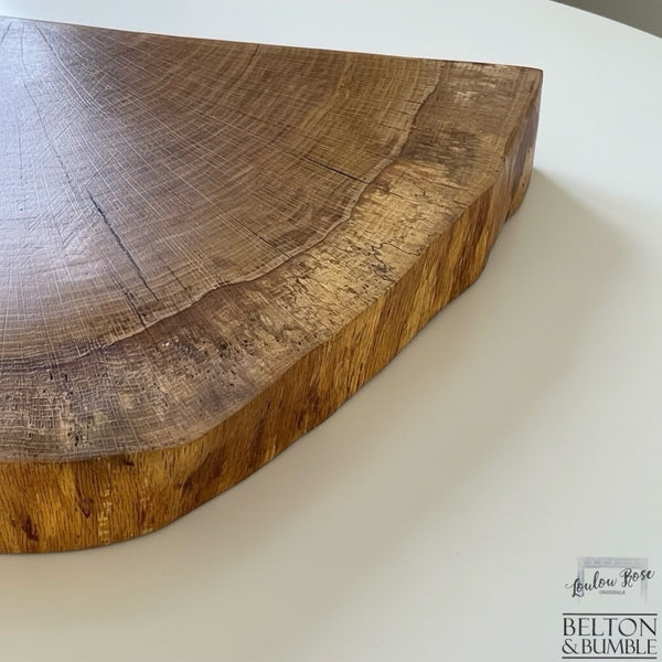 Oak Slice Cheese & Bread Board 40 cm – view showing board surface and live edge