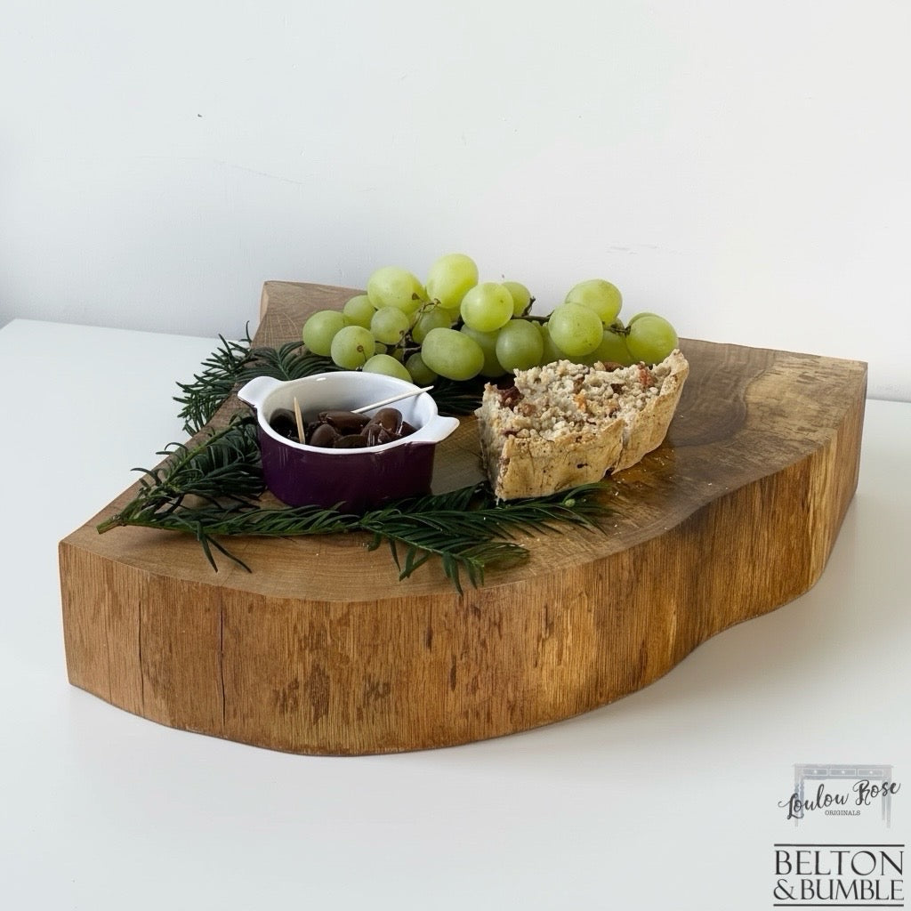 Oak Slice Cheese & Bread Board 41 cm – edge profile showing contour and bevel