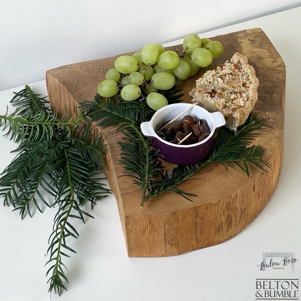 Oak Slice Cheese & Bread Board 41 cm – side view showing markings