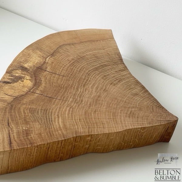 Oak Slice Cheese & Bread Board 41 cm – top detail showing oiled sheen and smooth surface