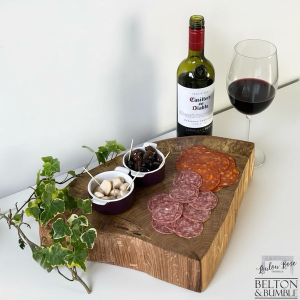 Oak Slice Cheese & Bread Board 44 cm – front view showing live edge and broad oak grain