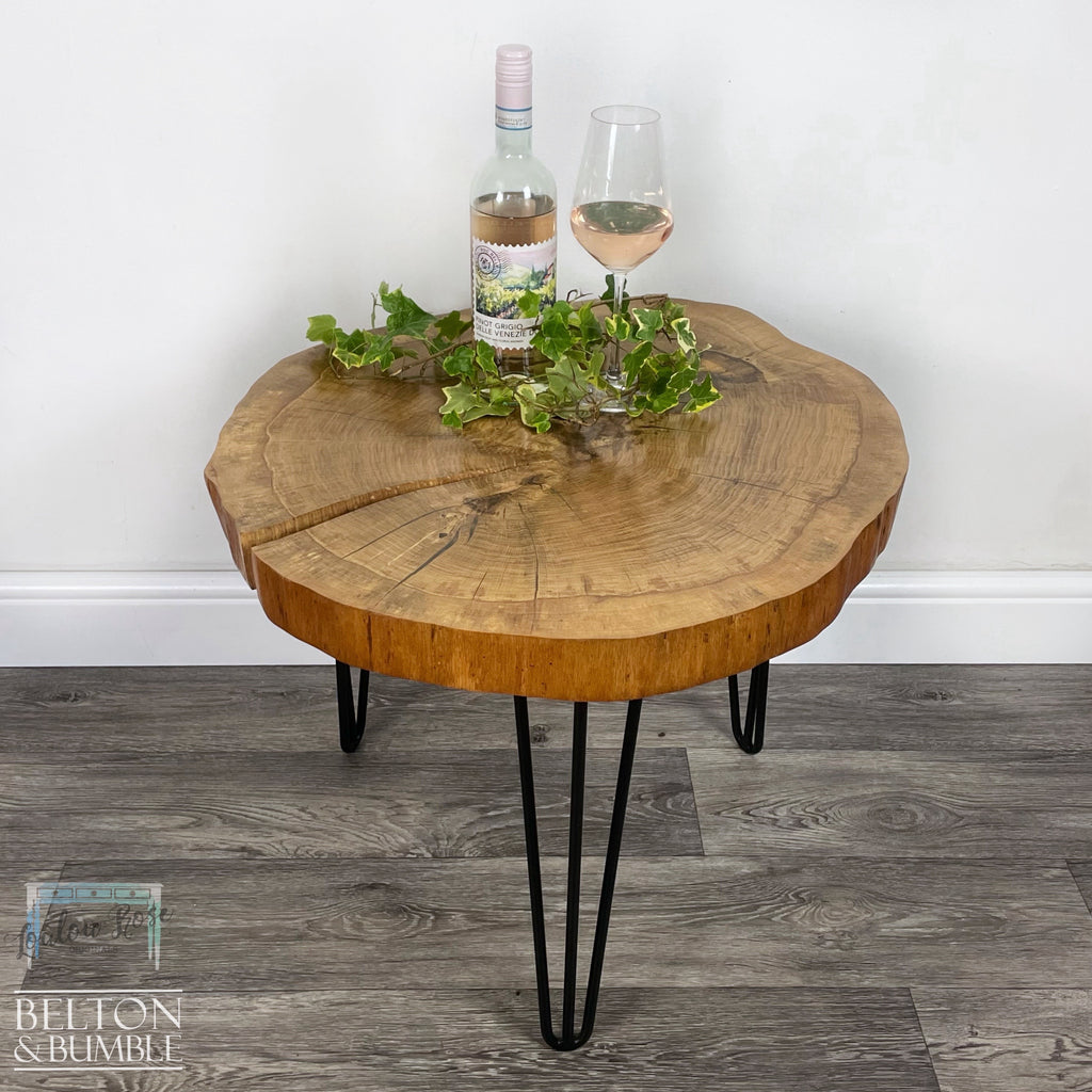 Oak Slice Gold Resin Coffee Table – Top surface detail showing smooth, satin finish and edge profile