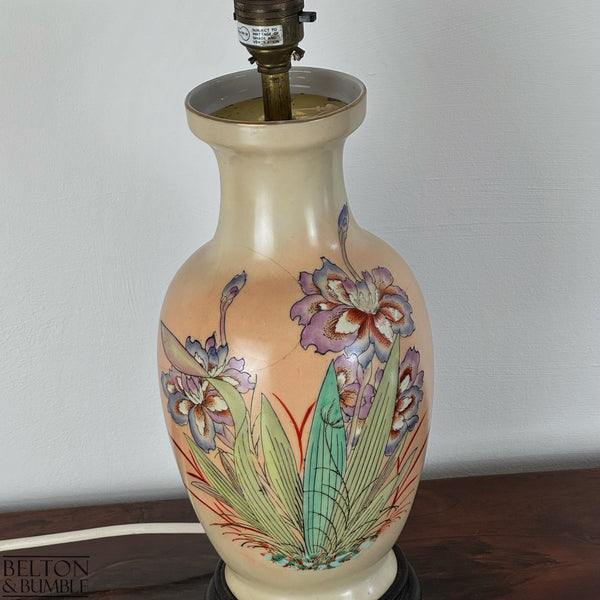 Vintage Hand Painted Ceramic Table Lamp – Close-up of ceramic finish
