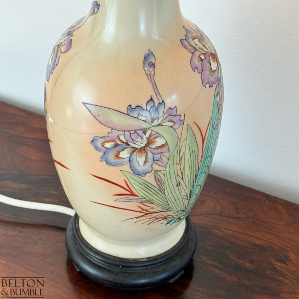 Vintage Hand Painted Ceramic Table Lamp – Detail shot