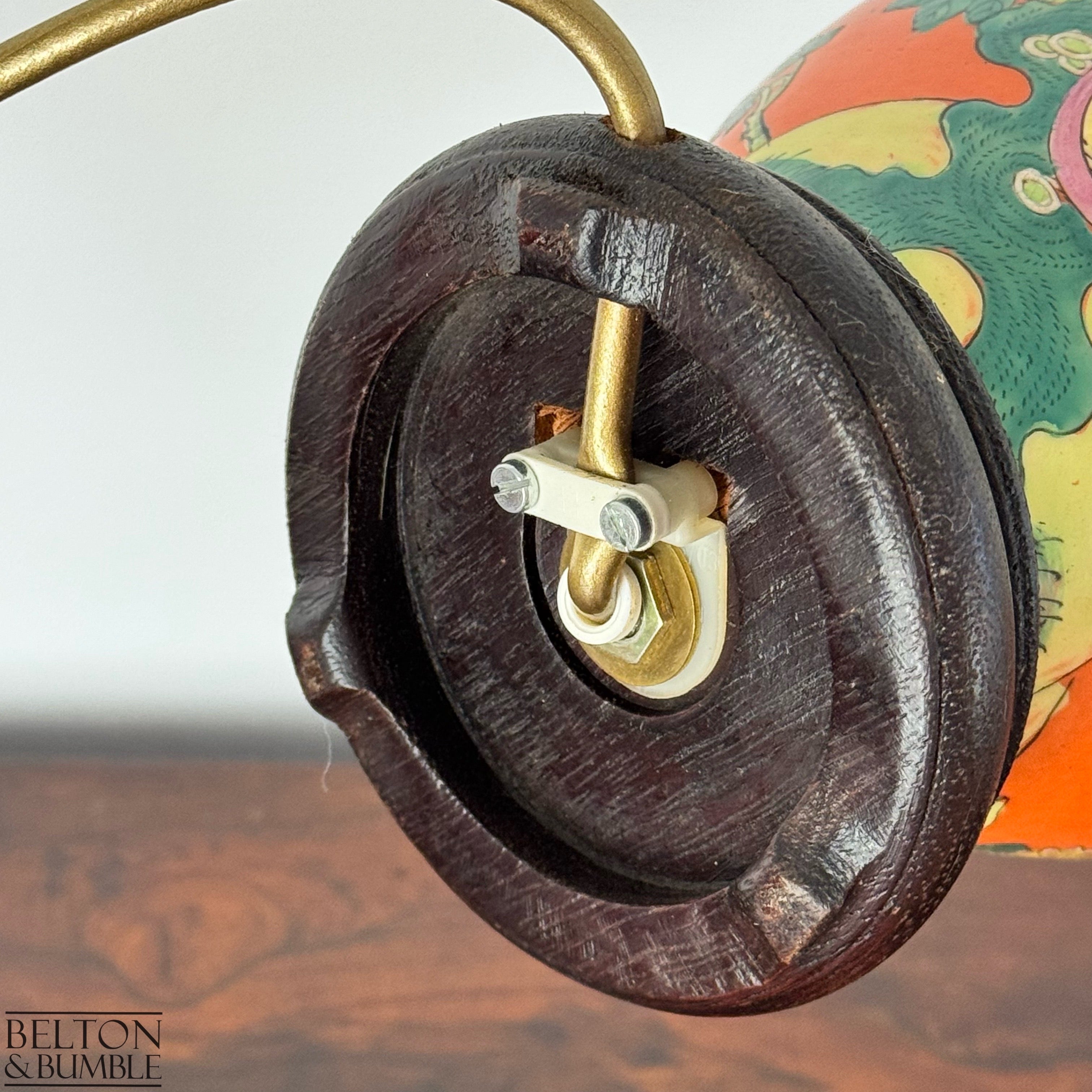Vintage Oriental Ginger Jar Table Lamp – Close up of wiring for lamp